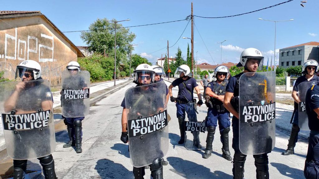 ΜΑΤ στη Λάρισα, η… λύση για τις πλημμύρες από την κυβέρνηση Μητσοτάκη