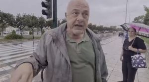 Μπέος για νέες πλημμύρες: «Απολύτως ελεγχόμενη» η κατάσταση, λίγο πριν «πνιγεί» η πόλη &#8211; «Το νερό το έστειλε ο θεός» (Video)