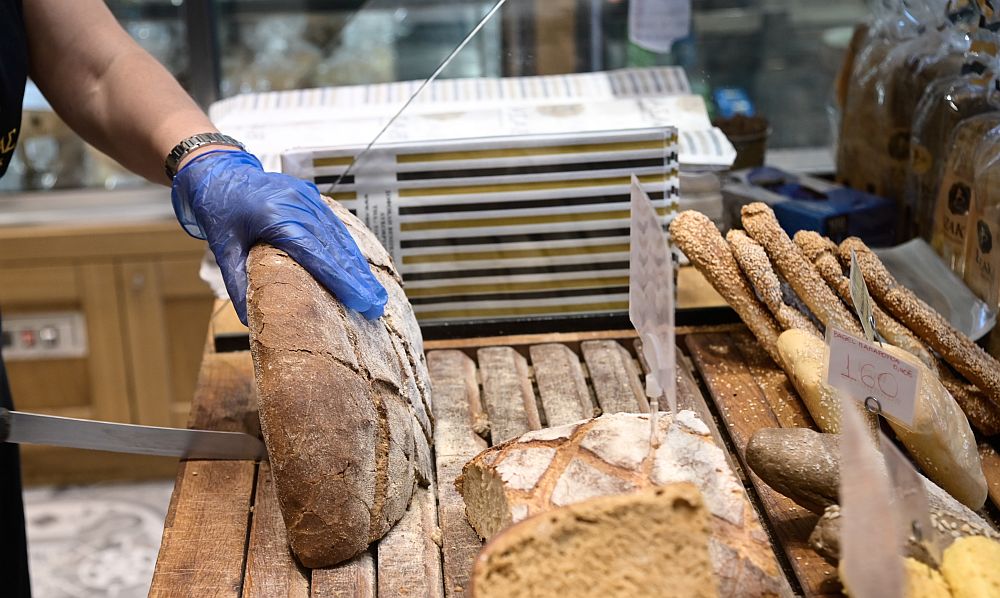 Το ψωμί… ψωμάκι λόγω ακρίβειας: Αύξηση 66% μέσα σε 3 χρόνια