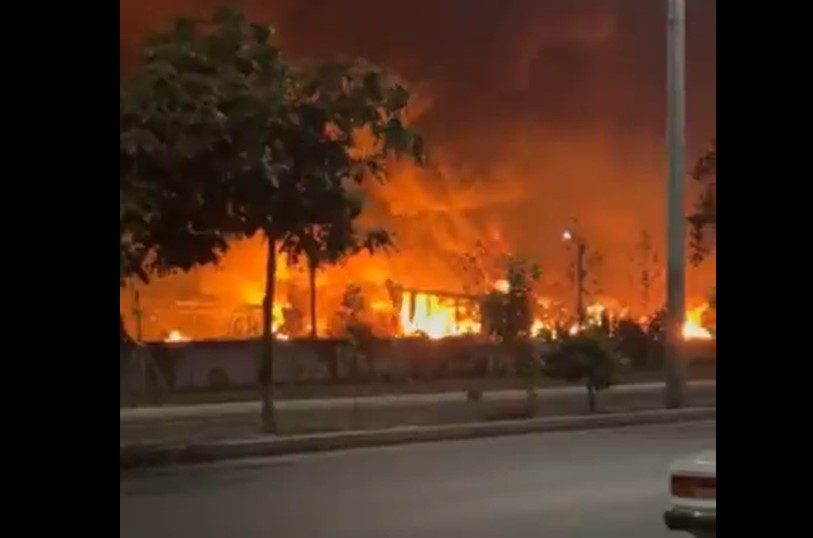 Ουζμπεκιστάν: Ισχυρή έκρηξη σε αποθήκη του αεροδρομίου της Τασκένδης (Video)