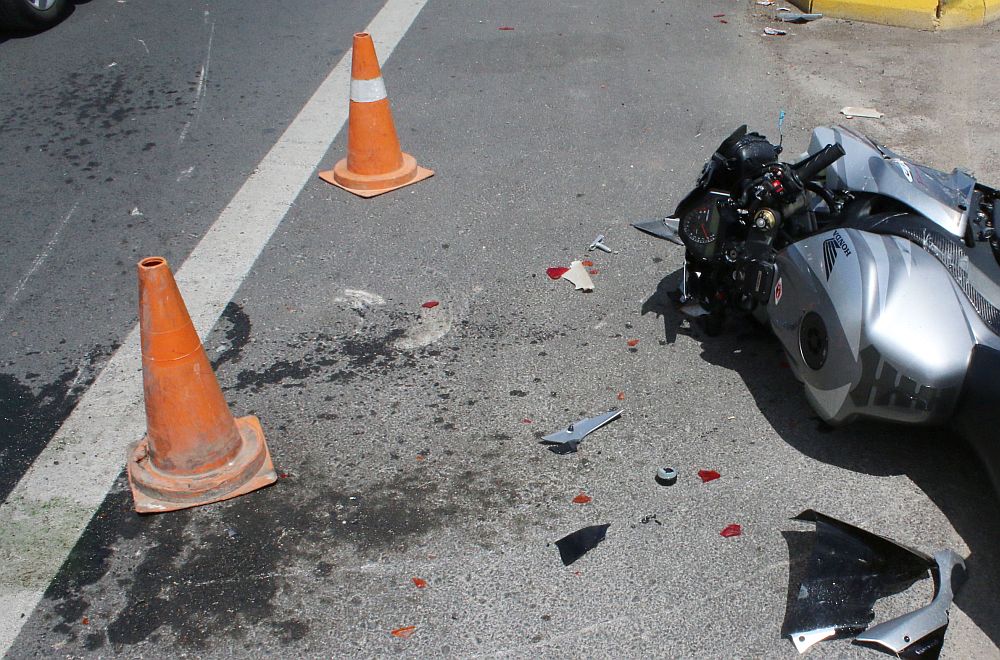 Σοβαρό τροχαίο ατύχημα στη λεωφόρο Κηφισίας: Μηχανή παρέσυρε πεζούς