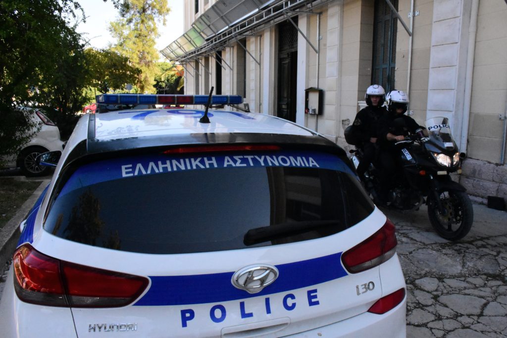 Σοκ στη Θεσσαλονίκη: Πατέρας σκότωσε την 42χρονη κόρη του – Οι πρώτες πληροφορίες (Video)