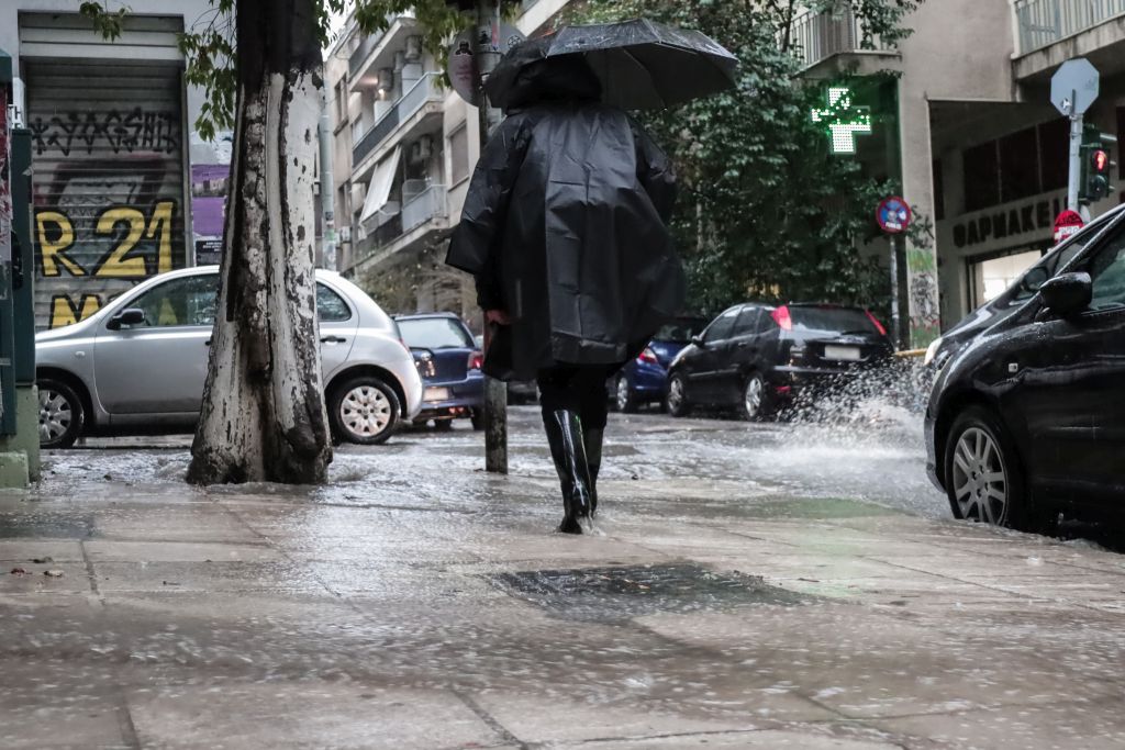 Καιρός: Βροχές καταιγίδες και βοριάδες την Τετάρτη – Ποιες περιοχές θα επηρεαστούν (Video)