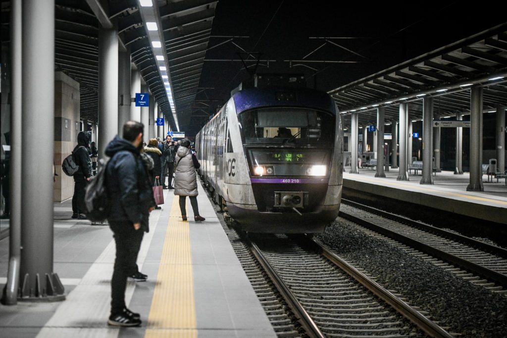 Hellenic Train: Ταλαιπωρία στον Προαστιακό – Ποια δρομολόγια καταργούνται