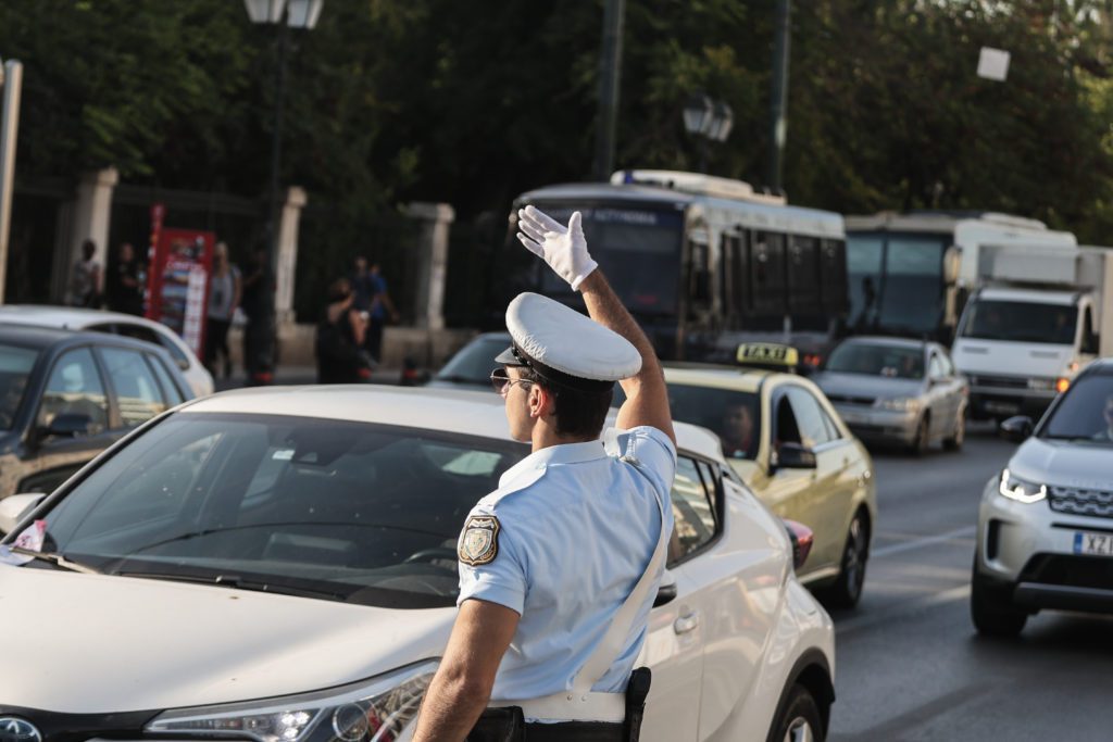 Κυκλοφοριακές ρυθμίσεις στην Αθήνα και τον Πειραιά λόγω της 28ής Οκτωβρίου – Ποιοι δρόμοι θα κλείσουν