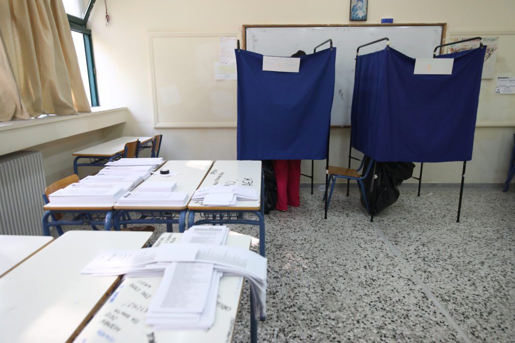 Δύο συλλήψεις στη Θεσσαλονίκη για παράβαση της εκλογικής νομοθεσίας με σταυρωμένα ψηφοδέλτια