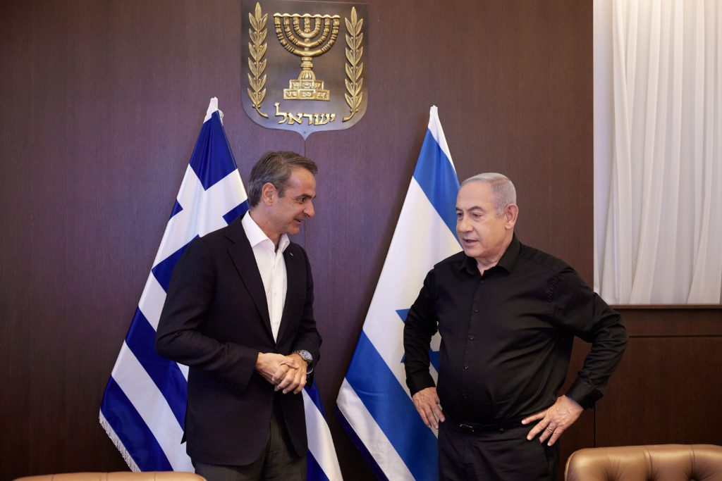 ΣΥΡΙΖΑ: Στρατηγικό λάθος και επικίνδυνη για την Ελλάδα η συνάντηση Μητσοτάκη μόνο με τον πρωθυπουργό του Ισραήλ