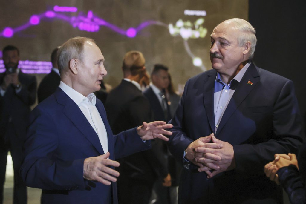 Λουκασένκο: «Σε αδιέξοδο ο πόλεμος στην Ουκρανία» – Καλεί Πούτιν και Ζελένσκι σε διαπραγματεύσεις