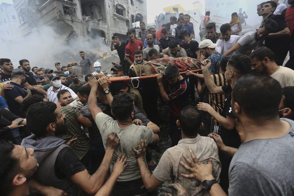 Μέση Ανατολή: «Πλήρη πολιορκία» της Γάζας ανακοίνωσε το Ισραήλ – Την αφήνει χωρίς ρεύμα, τρόφιμα, καύσιμα (Video)