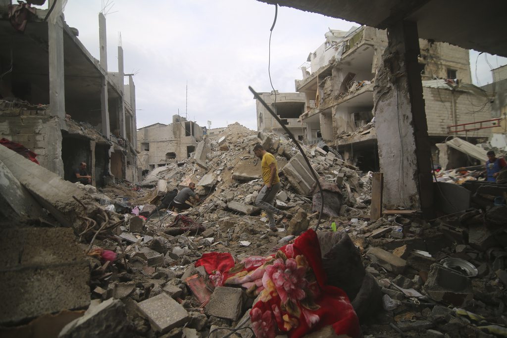Το Ισραήλ βομβαρδίζει άγρια τη Γάζα (Video & Photos)