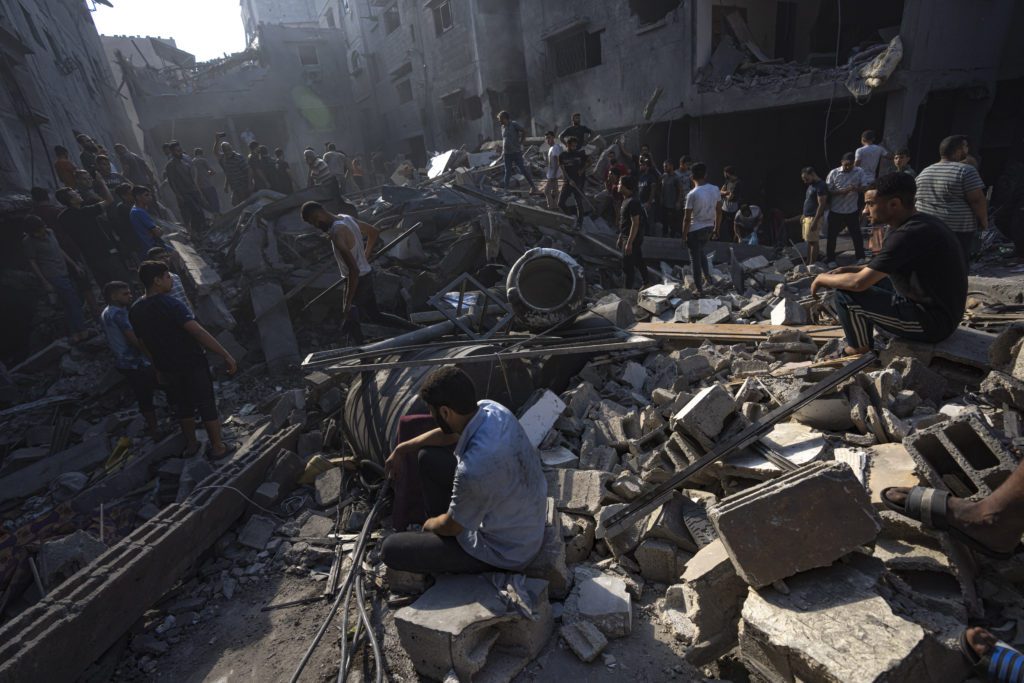 Μέση Ανατολή: Ασφυκτιά η ισοπεδωμένη Γάζα – Μέχρι και βρέφος 9 μηνών στη λίστα αγνοουμένων του Ισραήλ (Photos)