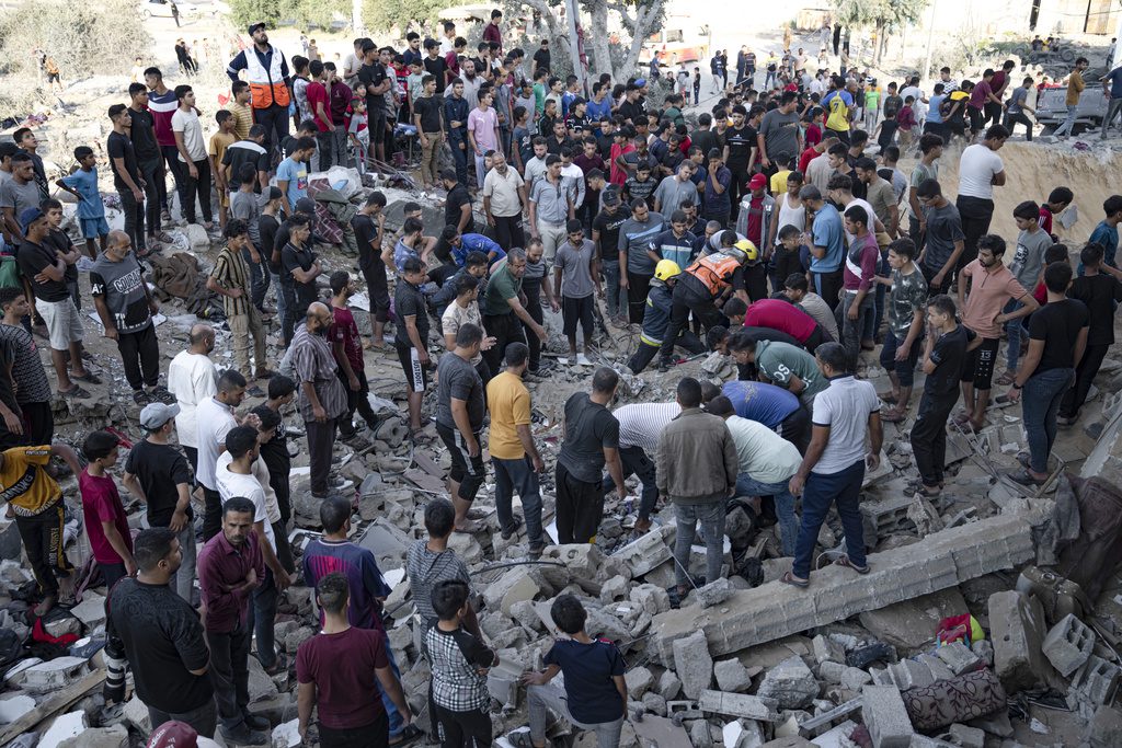 Μέση Ανατολή: Τουλάχιστον 2.750 νεκροί από τους βομβαρδισμούς στη Γάζα – 199 ομήρους ανακοίνωσε ο ισραηλινός στρατός