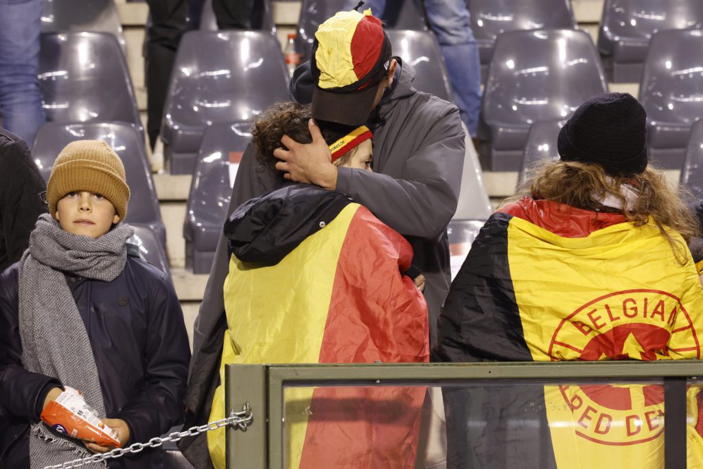 Βρυξέλλες: «Μιλήσαμε με τους παίκτες, αποφασίσαμε τη διακοπή του ματς από σεβασμό στη ζωή»