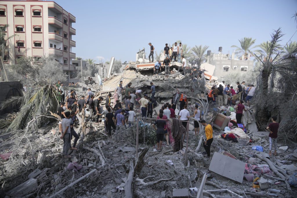 Κόλαση πυρός στη Γάζα – Σφοδροί βομβαρδισμοί και πλήγματα κοντά σε νοσοκομεία