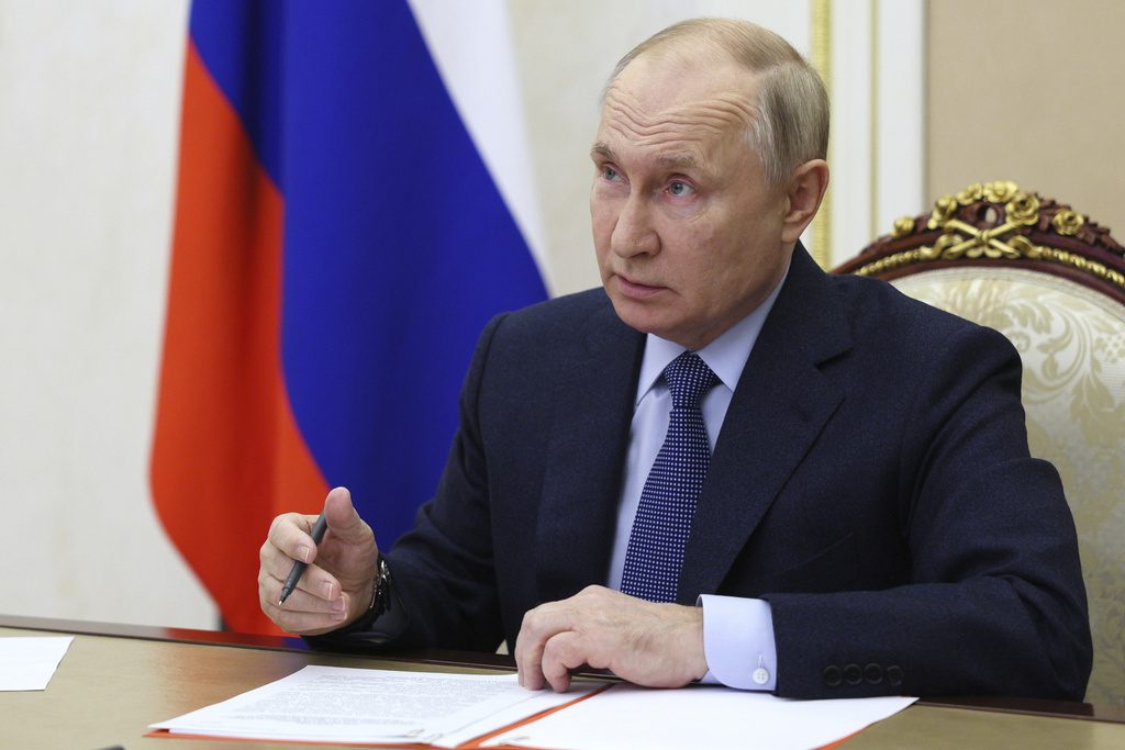 Πούτιν: Κατηγορεί τις ΗΠΑ για το χάος στη Μέση Ανατολή
