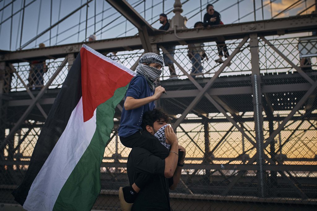 Νέα Υόρκη: Μεγάλες συγκεντρώσεις αλληλεγγύης στον Παλαιστινιακό λαό (Photos)