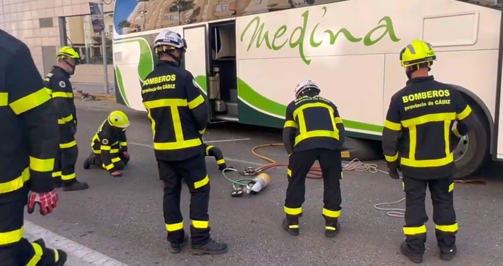 Ισπανία: Λεωφορείο έπεσε πάνω σε περαστικούς – Τρείς νεκροί