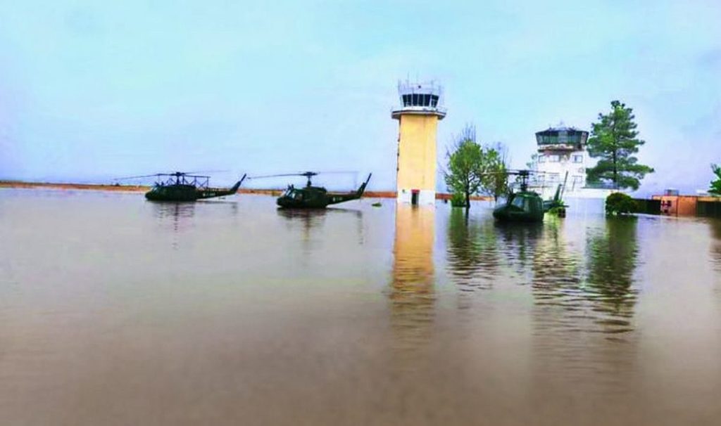 «Επνιξαν» τα ελικόπτερα για να απαντήσουν στο Documento