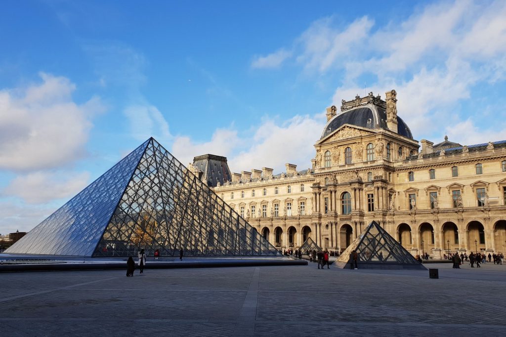 Γαλλία: Κλειστό το μουσείο Λούβρο για «λόγους ασφαλείας»