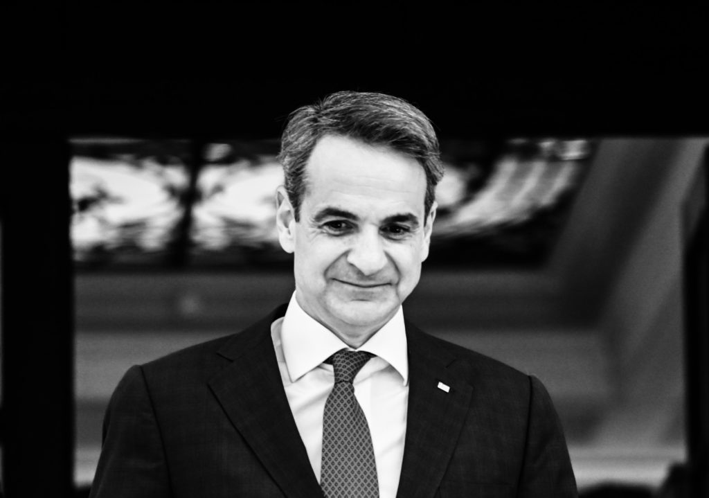Ομολογία ήττας Μητσοτάκη – Τα ρίχνει τώρα στην «αντισυσπείρωση»