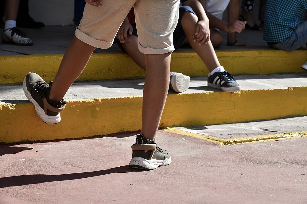 Σοκ στην Πάτρα: 13χρονος έσπασε τα δόντια συμμαθητή του στο προαύλιο σχολείου – Πώς συνέβη
