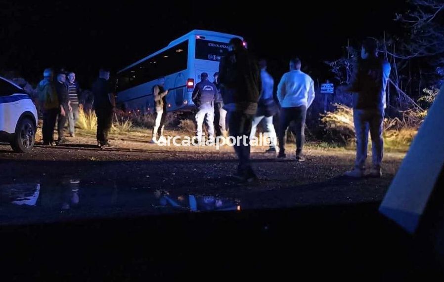 Αρκαδία: Οδηγός ΚΤΕΛ έπαθε ανακοπή και έχασε τον έλεγχο του λεωφορείου (Video)