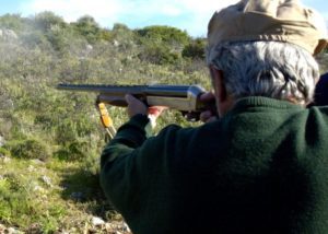 Βόλος: Μεθυσμένος 65χρονος πυροβόλησε μέρα &#8211; μεσημέρι στον αέρα και το&#8230; πλήρωσε ακριβά