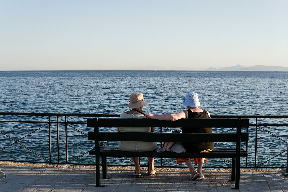 Στο μικροσκόπιο του γερμανικού Τύπου το δημογραφικό: «Η Ελλάδα αργοπεθαίνει»