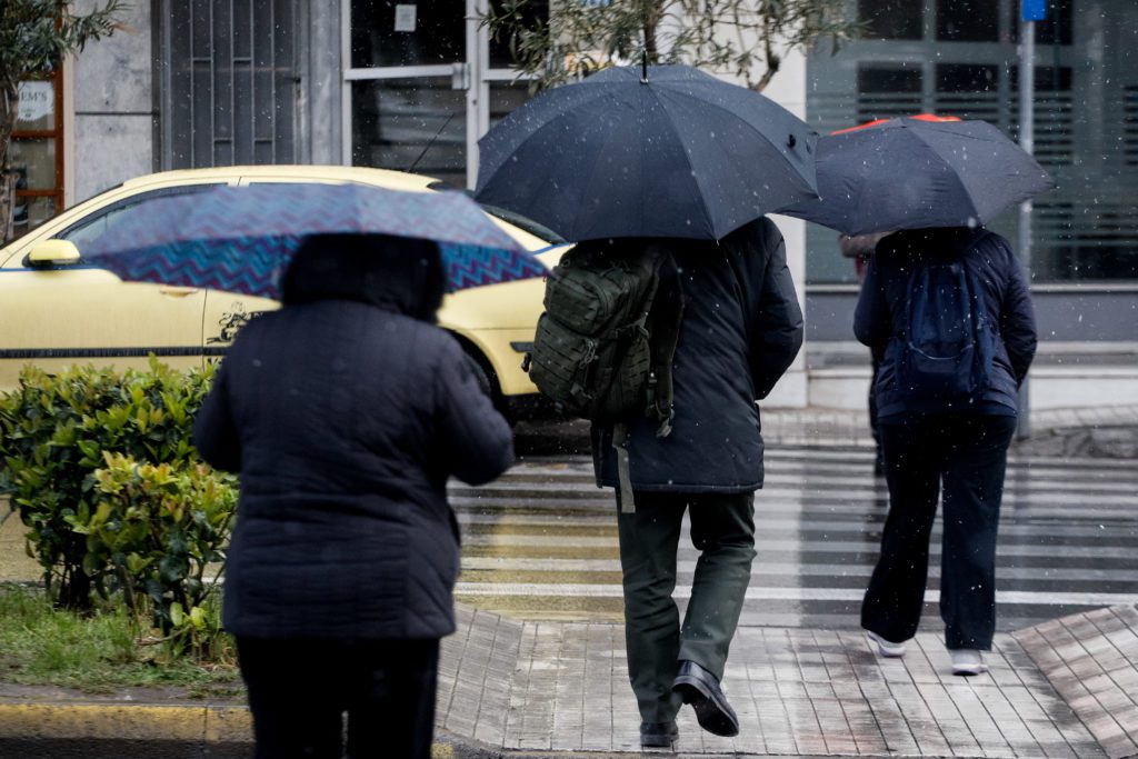 Καιρός: Νέο έκτακτο δελτίο από την ΕΜΥ – Πότε έρχεται το τσουχτερό κρύο (LIVE)