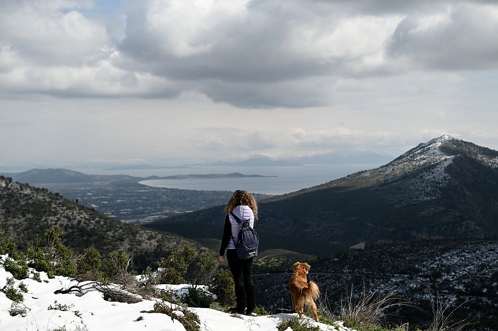 Καιρός: «Τα πρώτα χιόνια στα βουνά το Σαββατοκύριακο» – Πέφτει η θερμοκρασία 8-10 βαθμούς (Video)