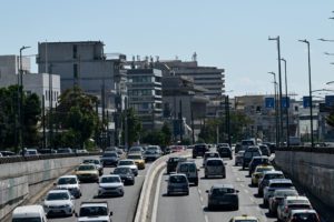 Κίνηση στους δρόμους: Χάος στην Κηφισίας λόγω τροχαίου &#8211; Πού αλλού εντοπίζονται προβλήματα (Video)