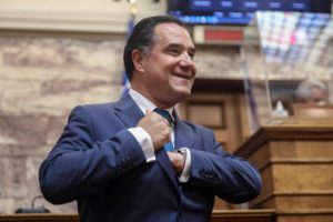 Εκτός από αρχαία ελληνικά, ο Άδωνης γνωρίζει και&#8230; άριστα αγγλικά (Videos)
