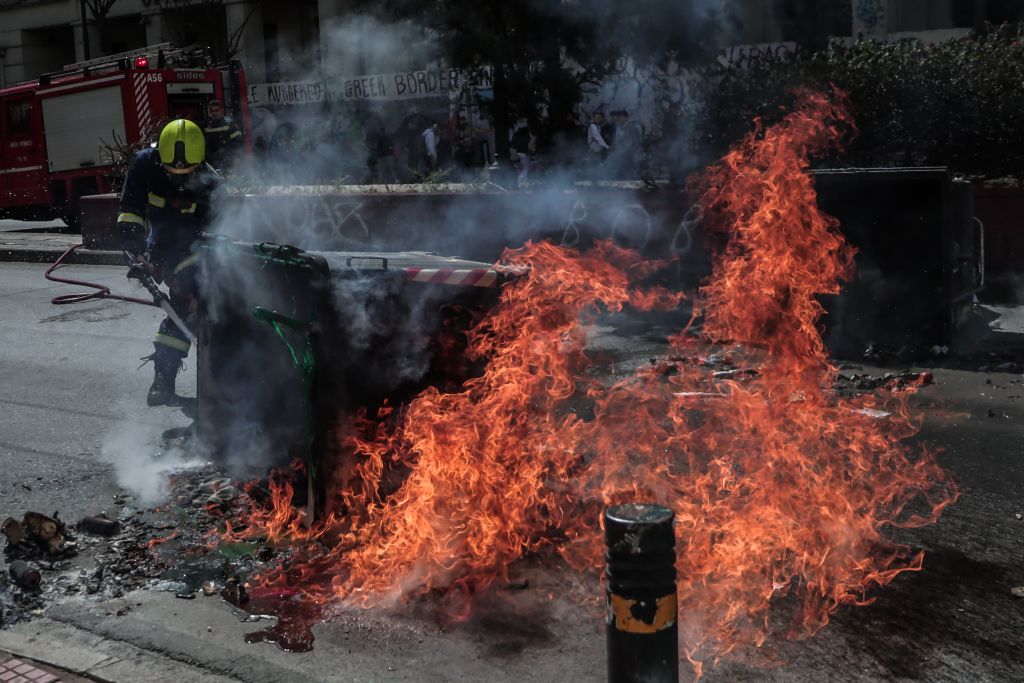 Επεισόδια στο Γεωπονικό Πανεπιστήμιο – Κλειστή η λεωφόρος Αθηνών προς Αθήνα