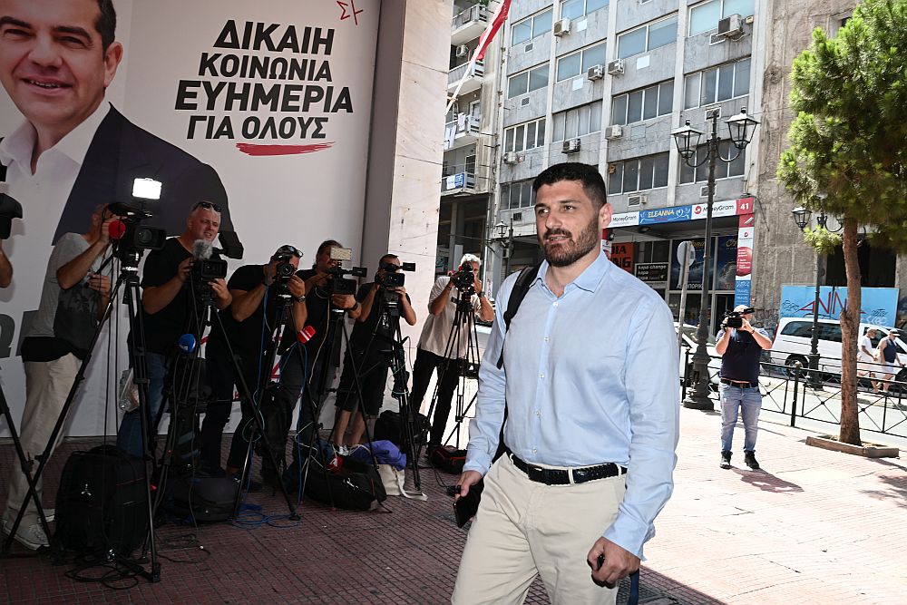 Πολιτική Γραμματεία ΣΥΡΙΖΑ: «Παρών» και ο Διονύσης Τεμπονέρας