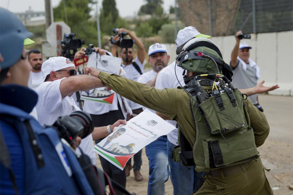 Ο ισραηλινός στρατός απείλησε Γερμανούς δημοσιογράφους στη Δυτική Όχθη – «Ράπισμα» από το IPI