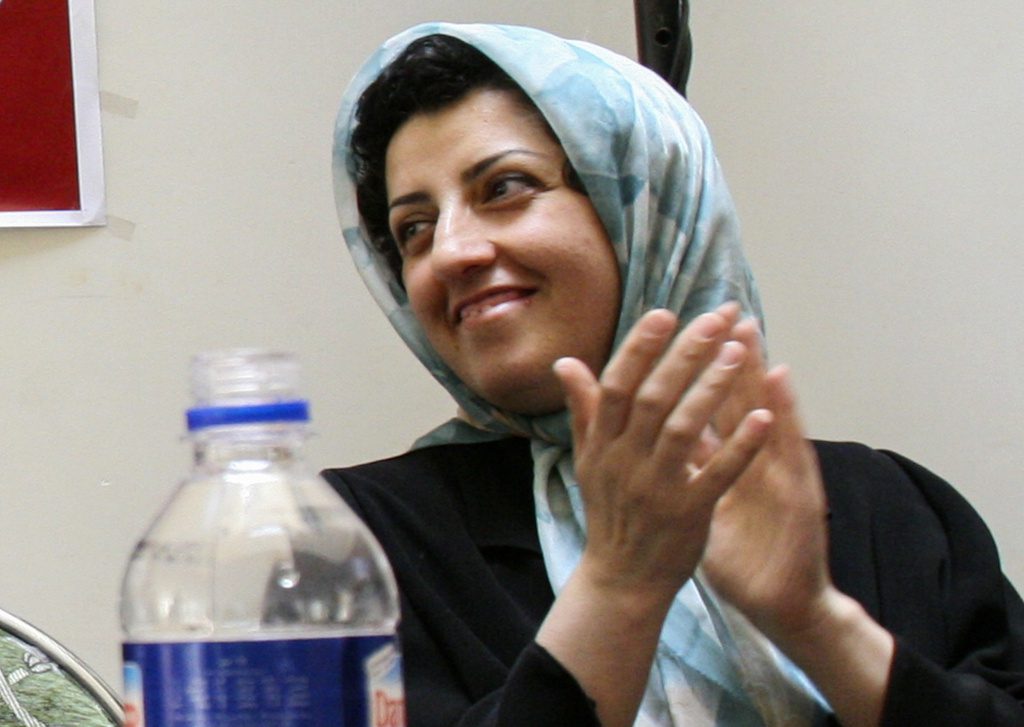 Ιράν: Σε απεργία πείνας η νικήτρια του Νόμπελ Ειρήνης – Καταγγέλλει απάνθρωπες συνθήκες φυλάκισης