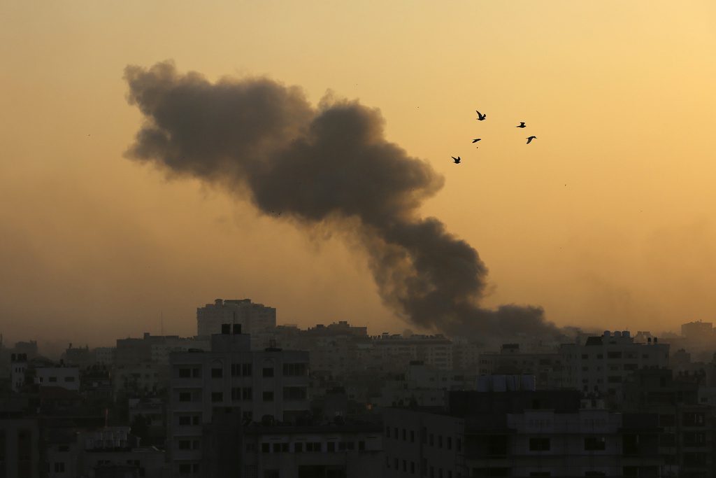 Μέση Ανατολή: Σε ασφυκτικό κλοιό η Γάζα – Ξεπερνούν τους 9.000 οι νεκροί