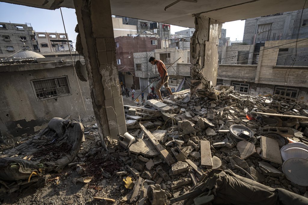 Γάζα: Νεκροί και τραυματίες στα γραφεία του ΟΗΕ από βομβαρδισμό