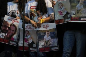 Χαμάς: Νεκρό το 10 μηνών μωρό, ο αδελφός του και η μητέρα τους που ήταν όμηροι στη Γάζα &#8211; Από ισραηλινούς βομβαρδισμούς