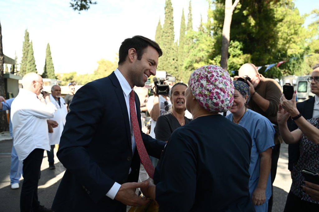 Κασσελάκης από το «Γεννηματάς»: Είμαστε με το ΕΣΥ και τους εργαζόμενους (Video)