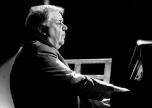 Μέσα απ’ τα μάτια του Μάνου Χατζιδάκι