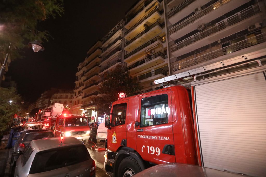 Φωτιά σε διαμέρισμα στους Αμπελόκηπους Θεσσαλονίκης