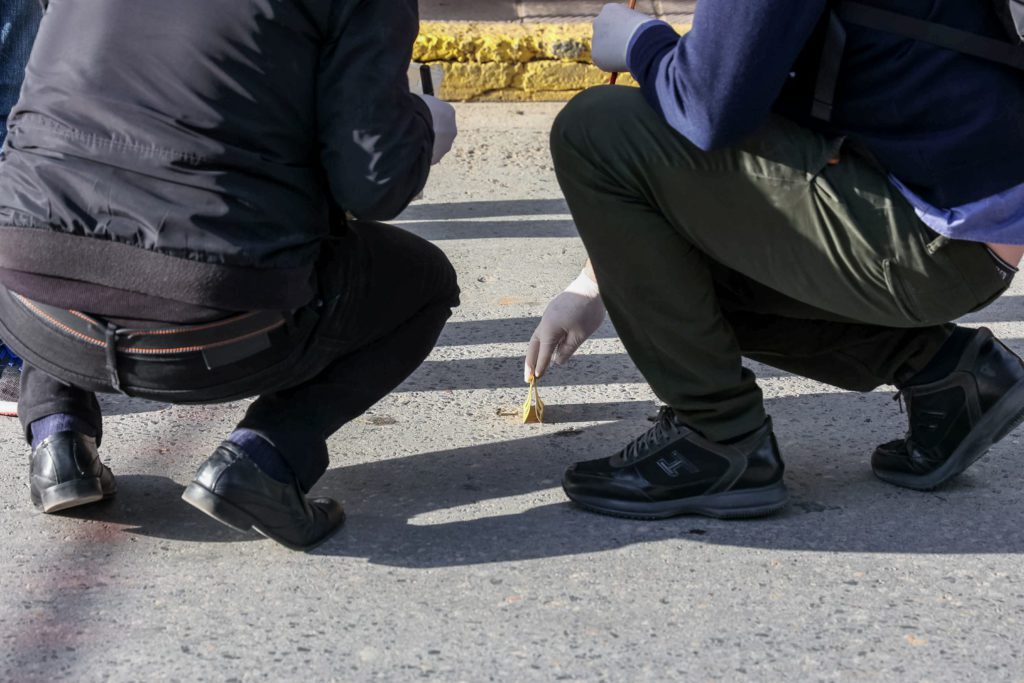 Γυναικοκτονία στη Σαλαμίνα: Είχε καταγγείλει τον σύντροφό της για ξυλοδαρμό – Ανθρωποκυνηγητό για τον εντοπισμό του