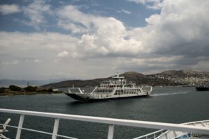 Γυναικοκτονία στην Σαλαμίνα: Νεκρή 43χρονη με τραύματα από πυροβόλο όπλο &#8211; Αναζητείται ο σύντροφός της