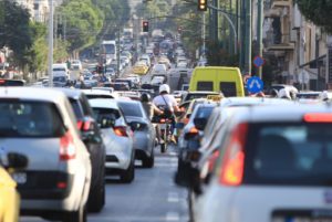Στο «κόκκινο» Κηφισός και Κηφισίας – Καθυστερήσεις στο κέντρο της Αθήνας και την Αττική Οδό