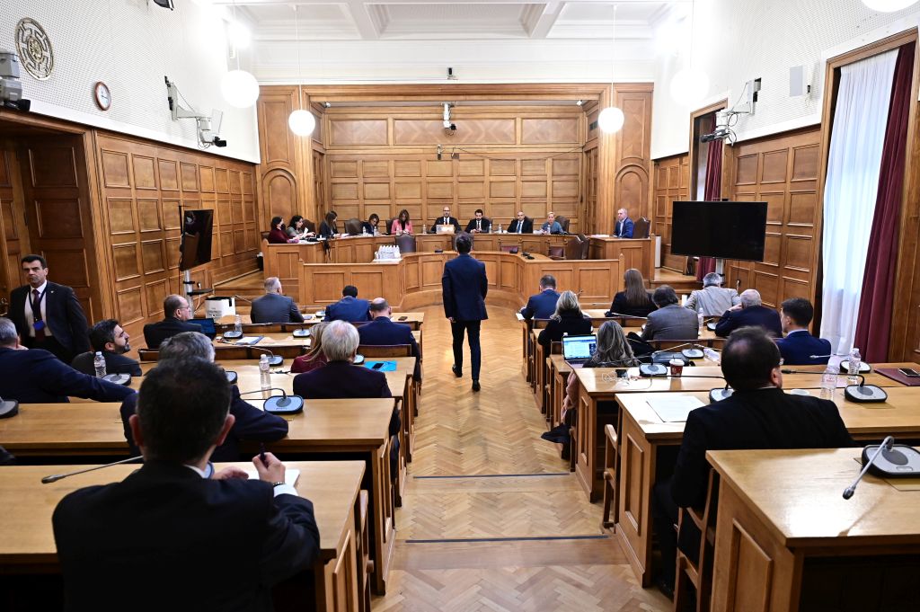 Βουλή: Μείον ένας βουλευτής για τον ΣΥΡΙΖΑ στην Εξεταστική για το έγκλημα των Τεμπών