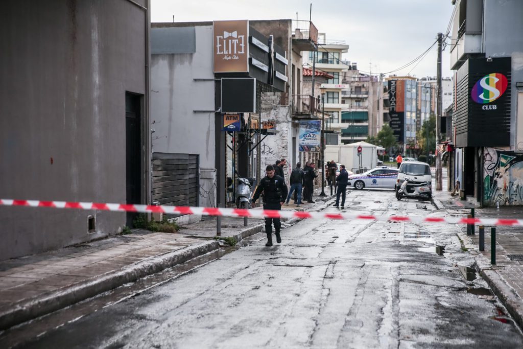 Γκάζι: Ώρα απολογίας για τον 33χρονο συνοδηγό – Έρευνες σε Ελλάδα και Αλβανία για τον πιστολέρο (Video)