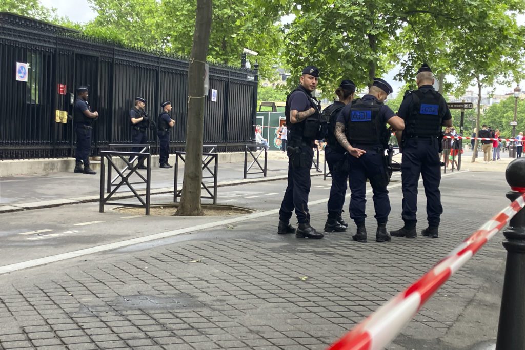 Θρίλερ στο Παρίσι – Εντοπίστηκαν πέντε νεκροί σε διαμέρισμα