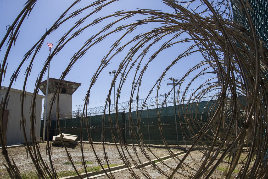 Απόφαση σταθμός στη Βρετανία: Κρατούμενος του Γκουαντάναμο μπορεί να μηνύσει την κυβέρνηση