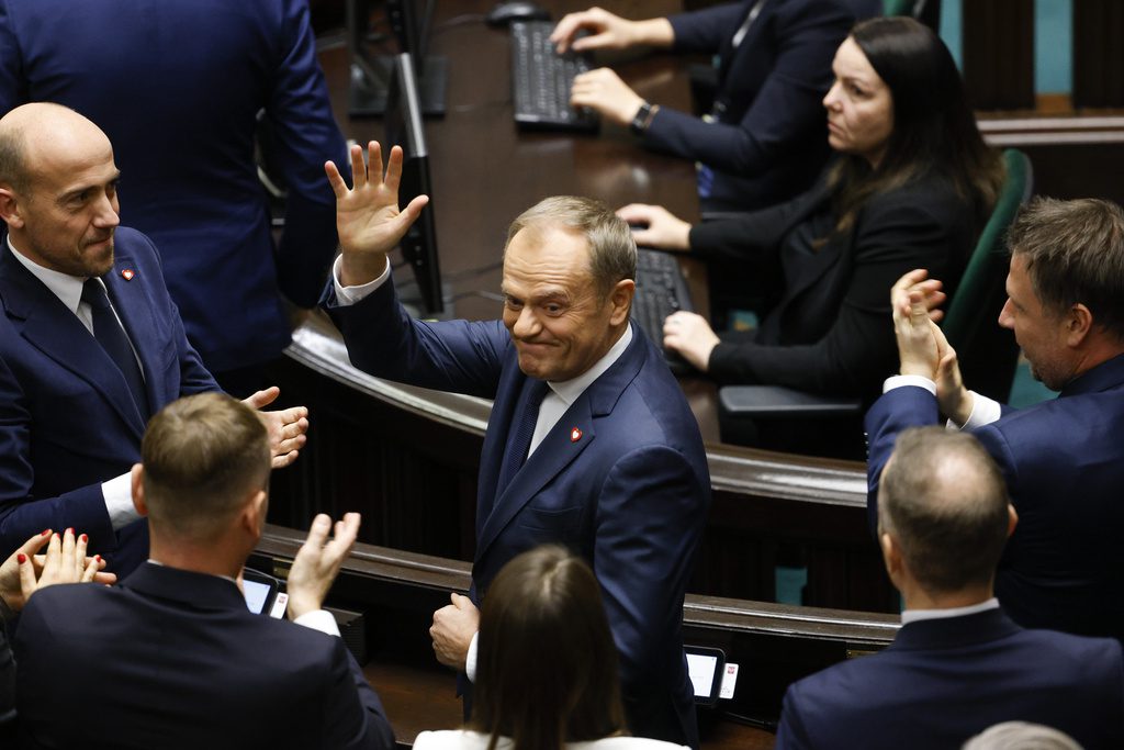 Πολωνία: Ο Ντόναλντ Τουσκ έγινε ο νέος πρωθυπουργός